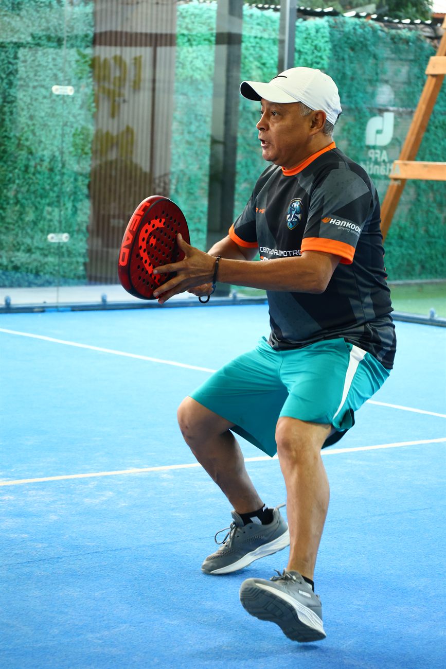Acción en la cancha — AHP